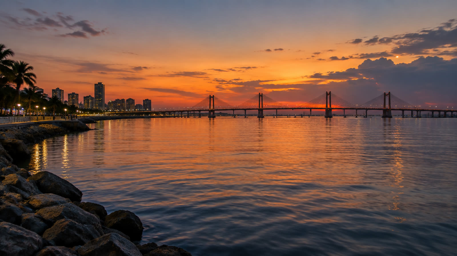 Bridge over Lake Maracaibo at sunset with the Maracaibo skyline